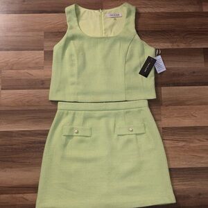 NWT 🍐 TAYLOR Tweed Skirt Set